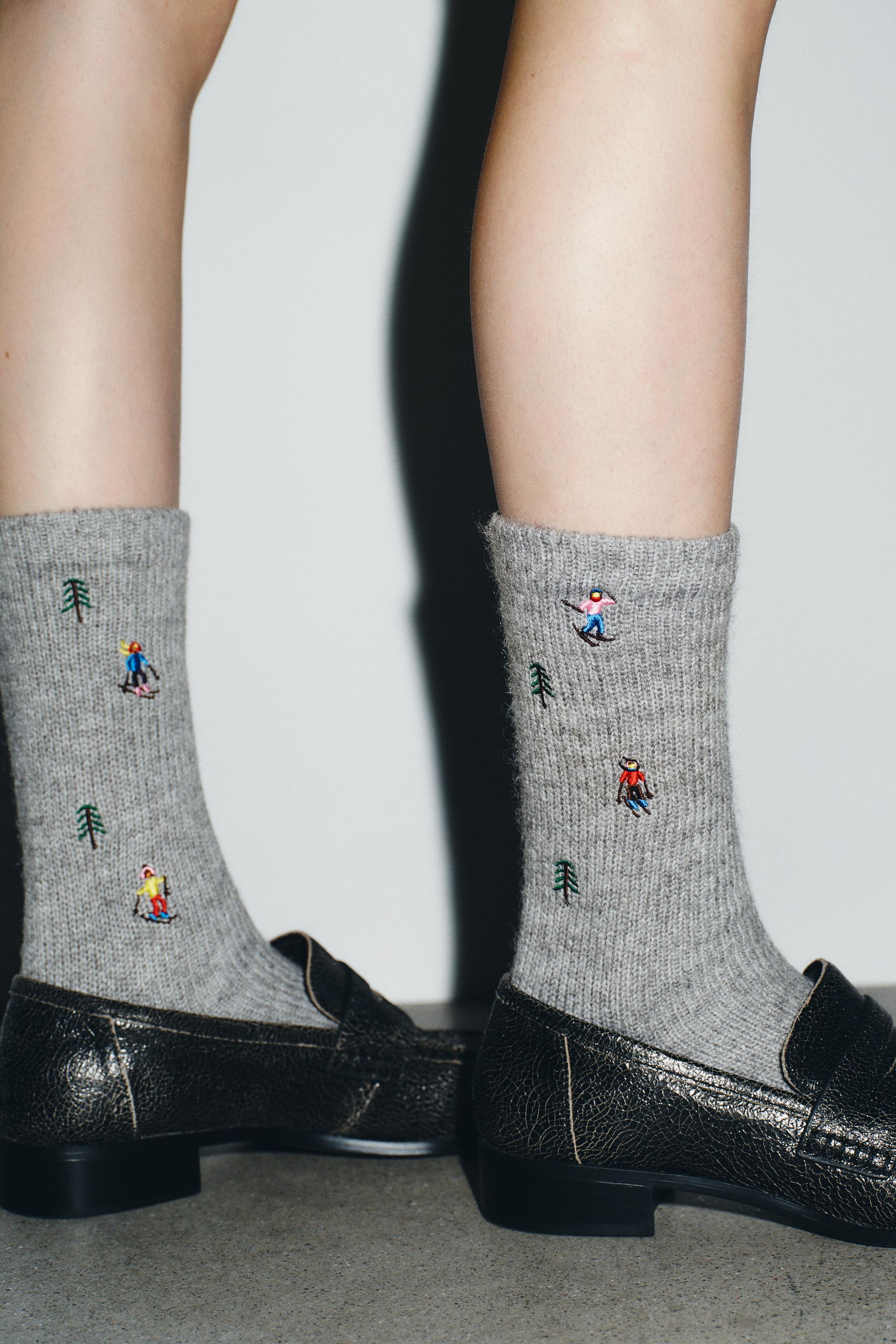 CHAUSSETTES MONTANTES BRODÉES